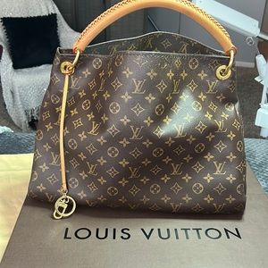 Authentic Artsy MM Monogram bag